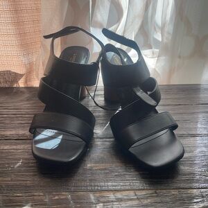 London Fog Black Strappy Heels -please read the images